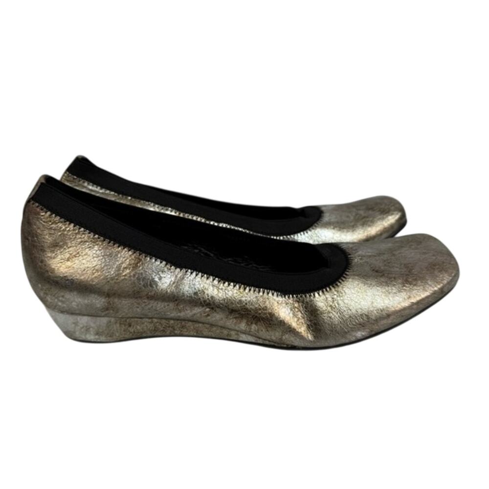 Vaneli Women’s Flat Shoes sz 8.5 Metallic Leather # box 430